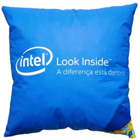 Almofada azul com logo da Intel e a frase 'Look Inside'. Um produto que representa a inovação e qualidade da marca Intel no design e conforto.